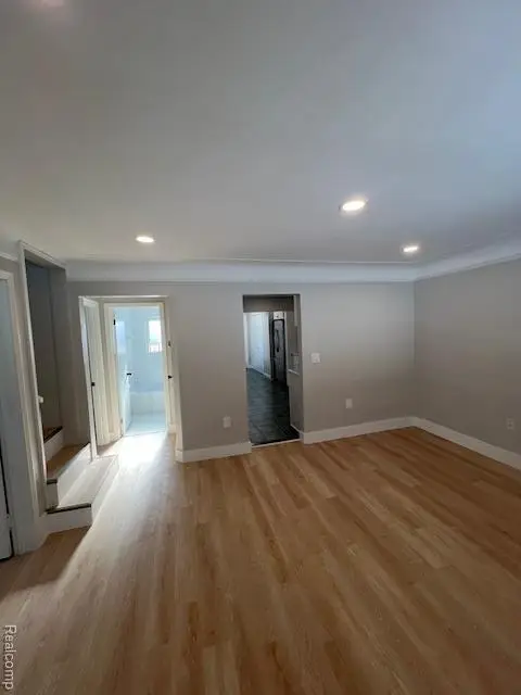 8732 Jewett, Warren, MI  - #3