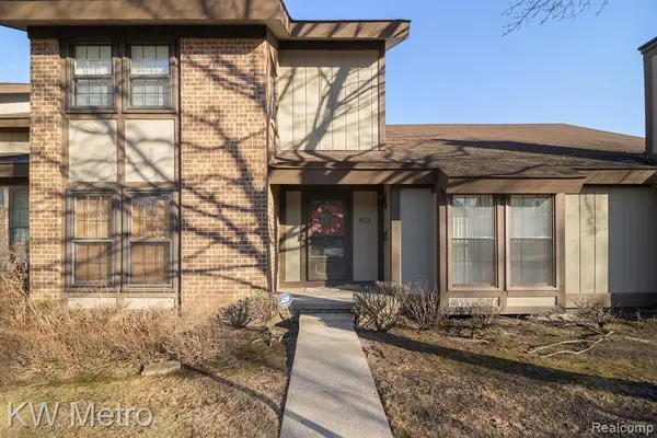 25062 Oakbrooke, Southfield, MI 