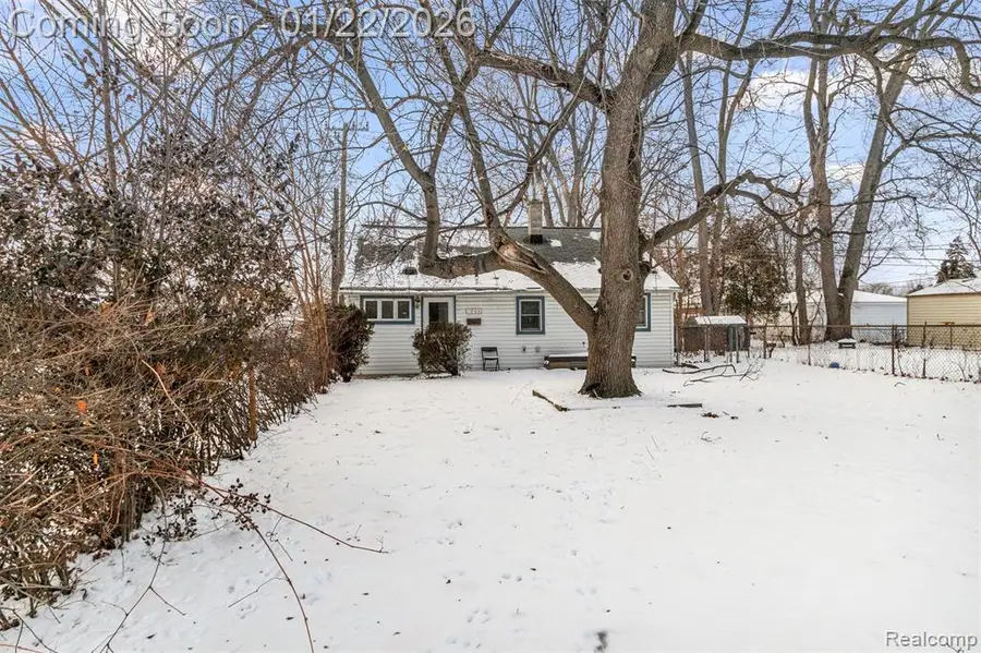 5903 N Silvery, Dearborn Heights, MI 48127 - #2