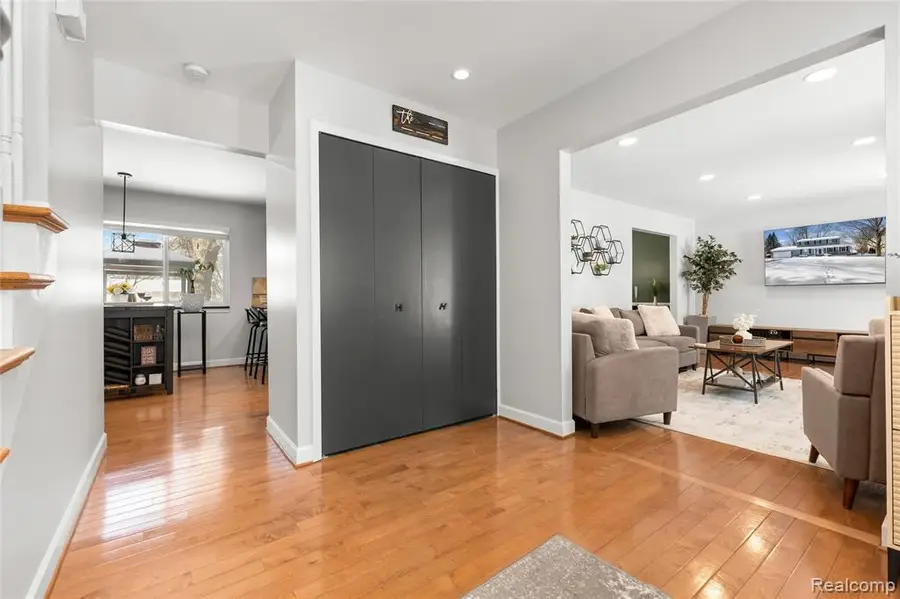 1824 Hickory Bark, Bloomfield Hills, MI  - #2