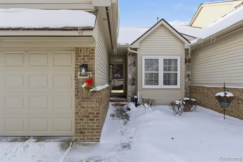 41867 Cantebury, Novi, MI  - Image #1