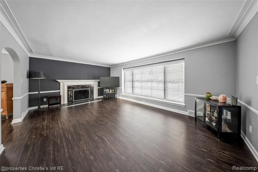 1331 Fairholme, Grosse Pointe Woods, MI  - Image #3