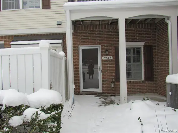 798 Amberly #B, Waterford, MI 