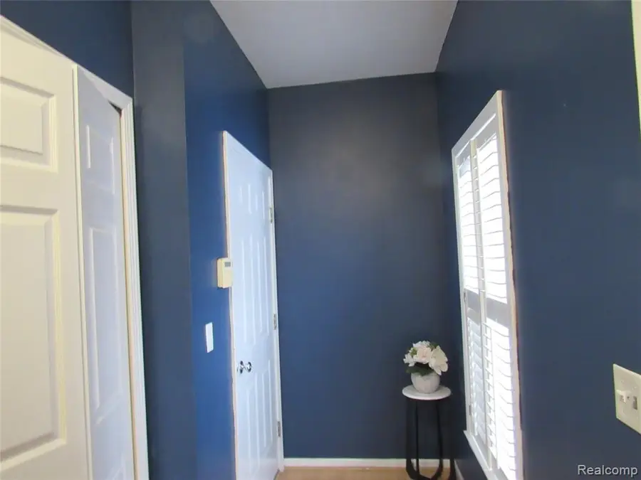 798 Amberly #B, Waterford, MI  - Image #2