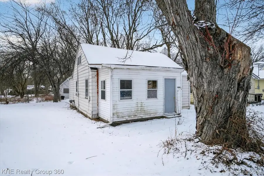 4928 Hughes, Lansing, MI 48910 - #3