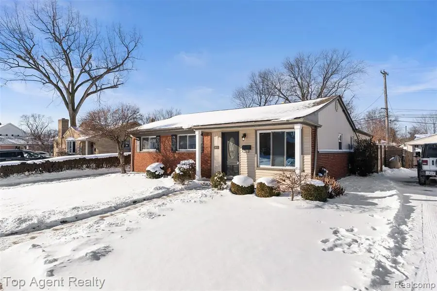28001 Elba, Saint Clair Shores, MI  - Image #3