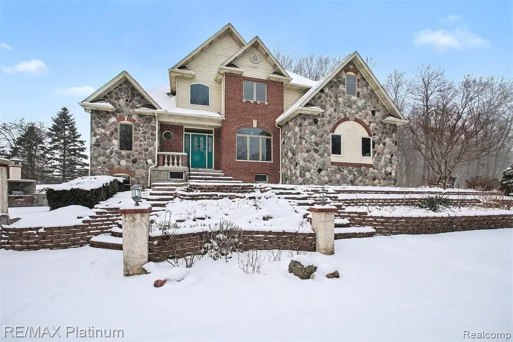 5245 Fleming Road, Fowlerville, MI  - #1