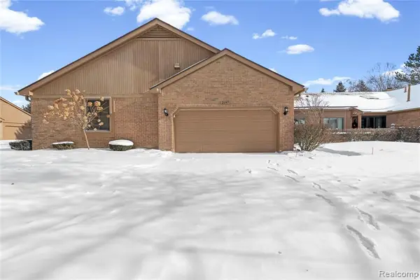 2197 London Bridge #24, Rochester Hills, MI 