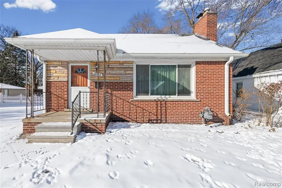 2722 Banner, Dearborn, MI  - Image #2