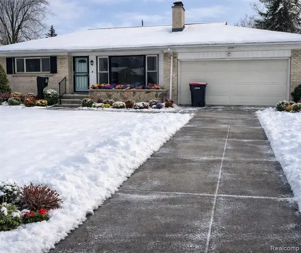 27182 Spring Arbor, Southfield, MI 