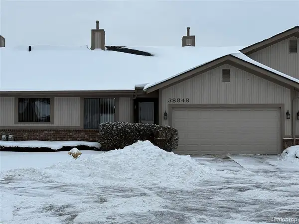 38848 Windmill Pointe, Clinton Township, MI 