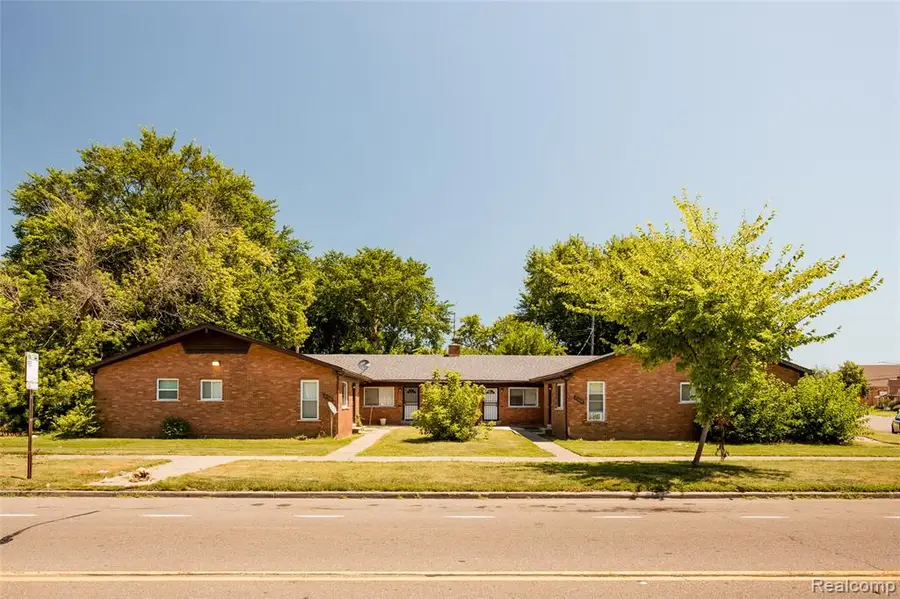 9500 Chalmers, Detroit, MI 48213 - Image #2