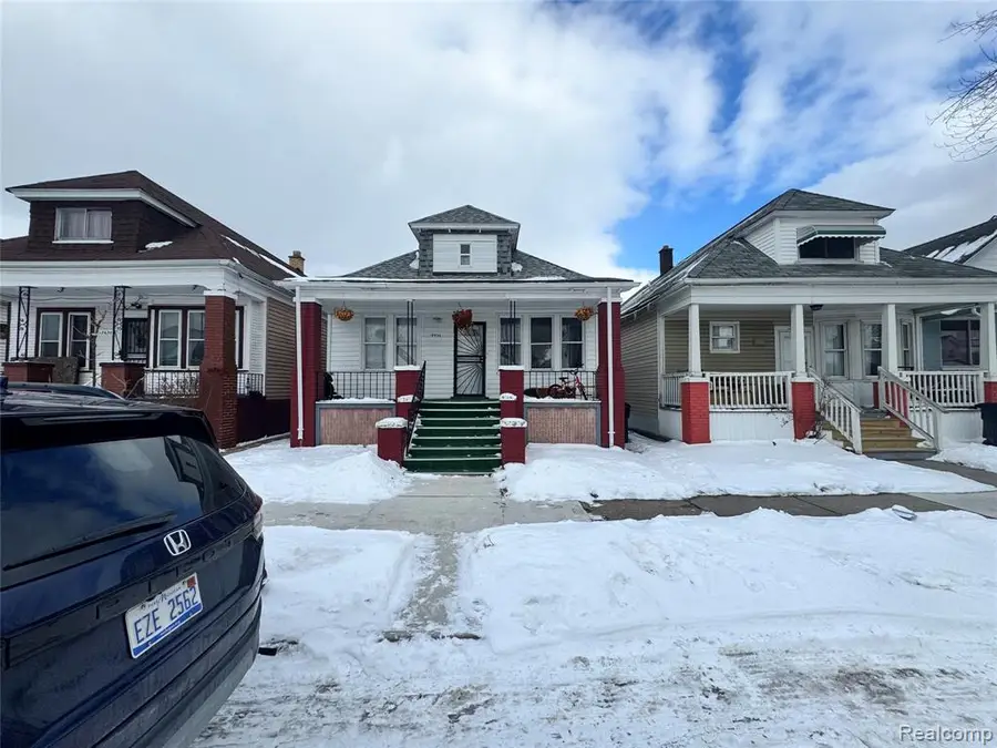 12624 Charest, Hamtramck, MI  - Image #2