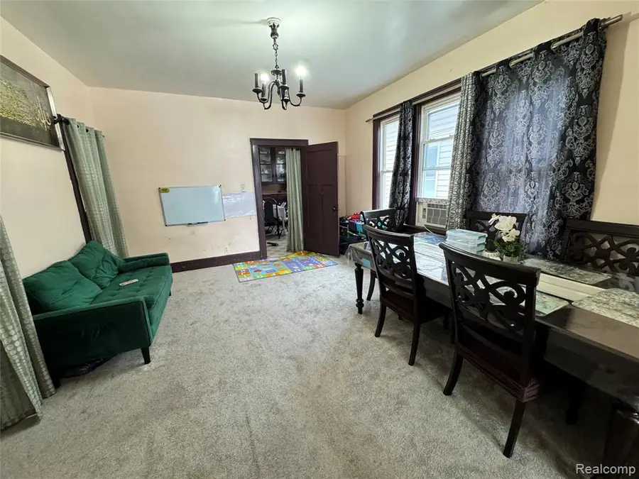 12624 Charest, Hamtramck, MI  - Image #3