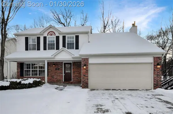 1041 Walloon, Lake Orion, MI 