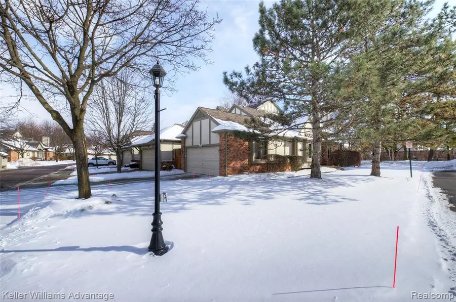 42209 Saratoga, Canton, MI  - Image #2