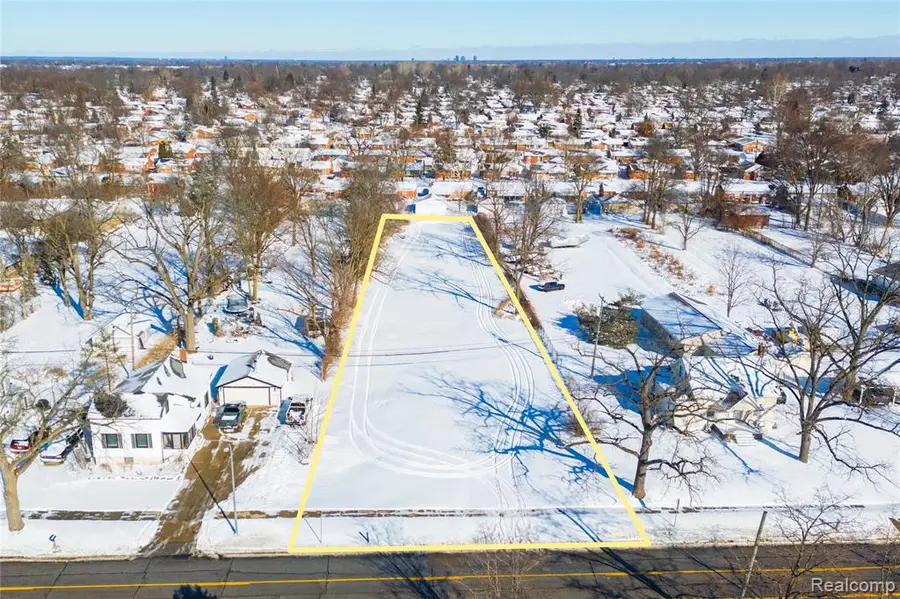 33152 Ann Arbor, Westland, MI 48185 - #2