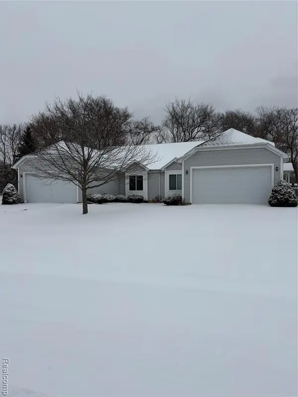 100 Aberdeen #36, Flushing, MI 