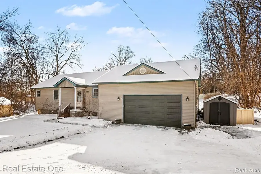 10540 Kenrich, Brighton, MI  - #2