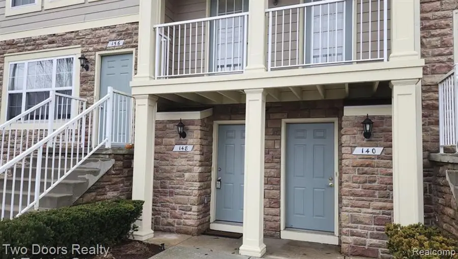 148 Saber Way, Lake Orion, MI  - Image #2