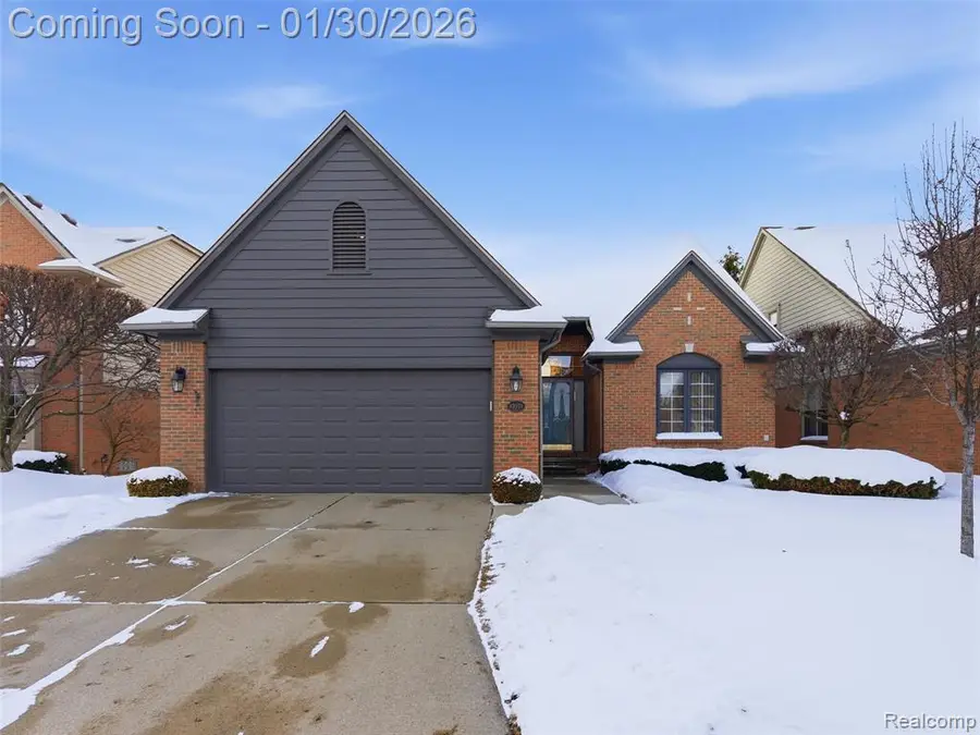 43579 Inglenook #38, Sterling Heights, MI  - Image #2