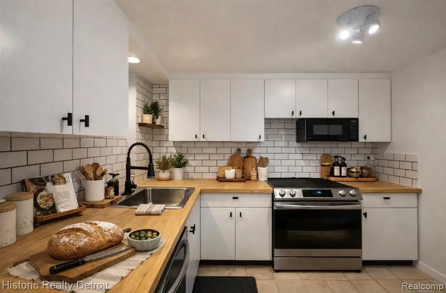 1300 E Lafayette #1008, Detroit, MI  - Image #3