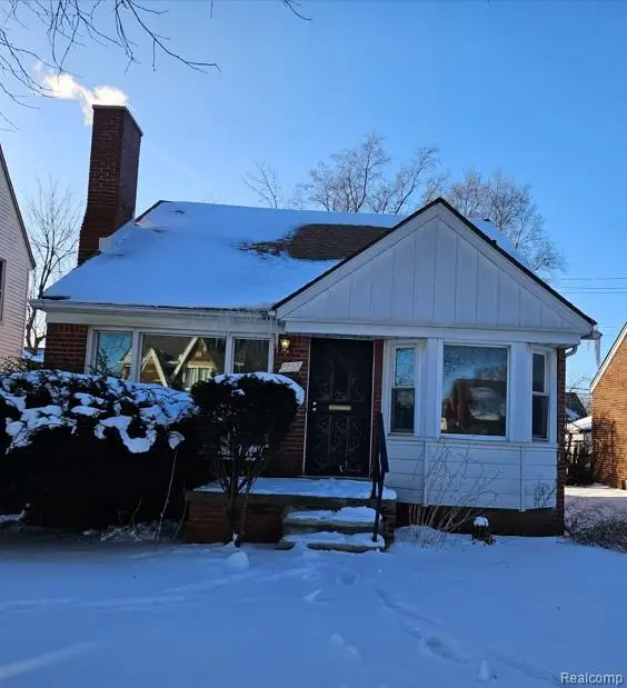 8035 Pinehurst, Detroit, MI 