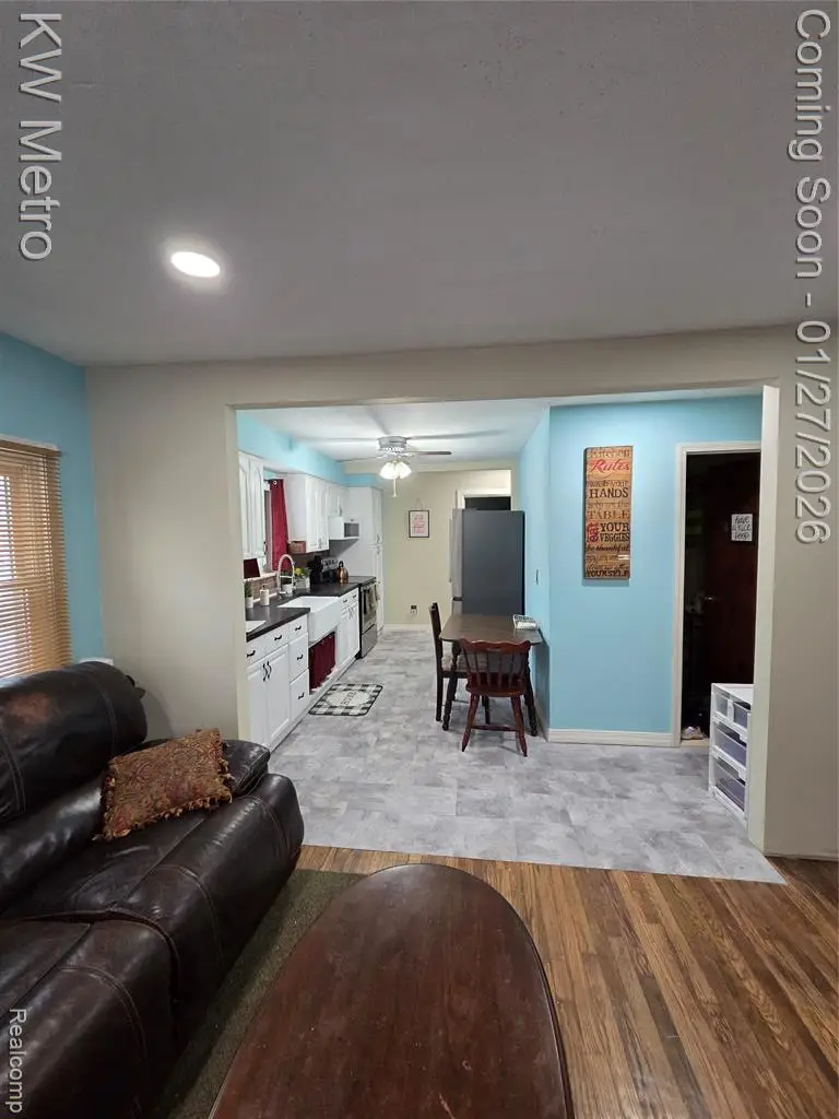 28143 David, Farmington, MI  - Image #3