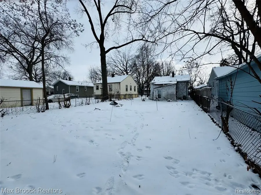 564 W Marshall, Ferndale, MI  - Image #3