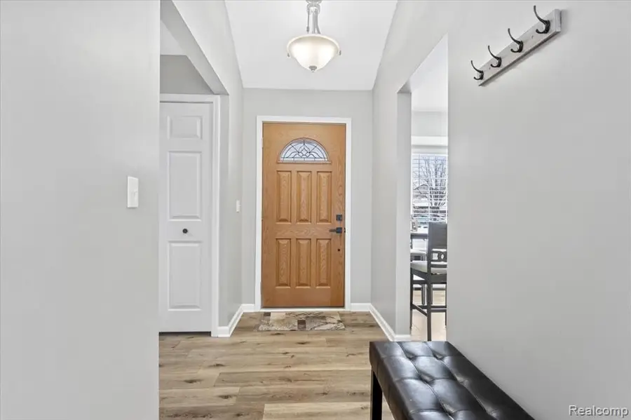 21526 E Chipmunk, Woodhaven, MI  - Image #3