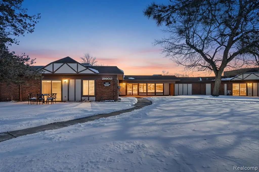 29900 N Grand Oaks, Warren, MI 48092 - Image #1