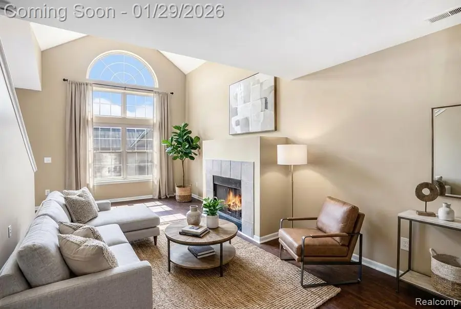 3253 Newbury, Troy, MI  - Image #3