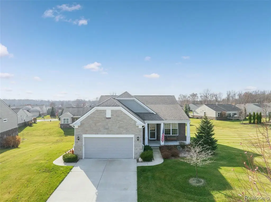 6208 Merion #64, Grand Blanc, MI  - Image #1