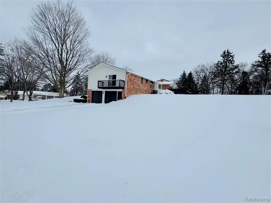 275 Melinda, White Lake, MI  - Image #3