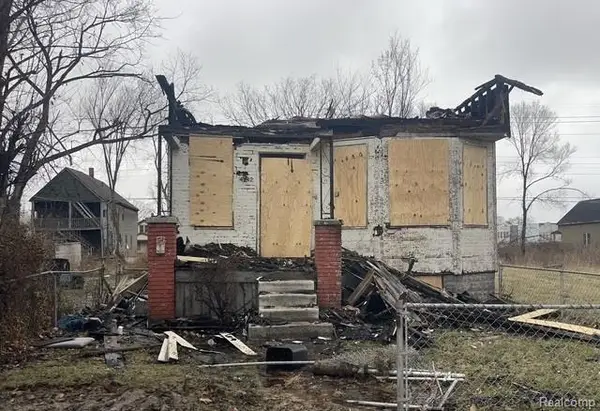 4742 Fischer, Detroit, MI 