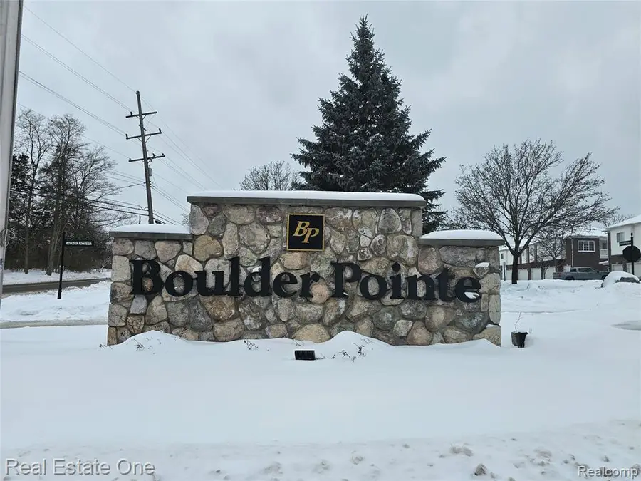 6988 Boulder Pointe #85, Washington, MI  - Image #2