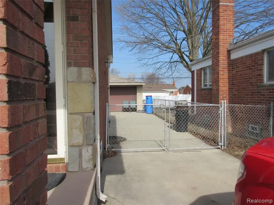 32730 Avondale, Westland, MI 48186 - #3