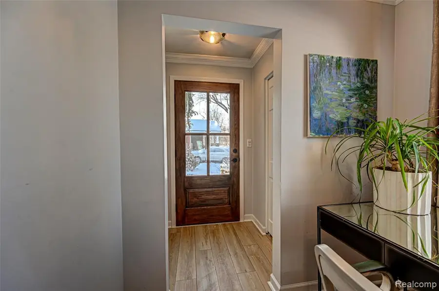 6200 Overlook, Clarkston, MI  - Image #3