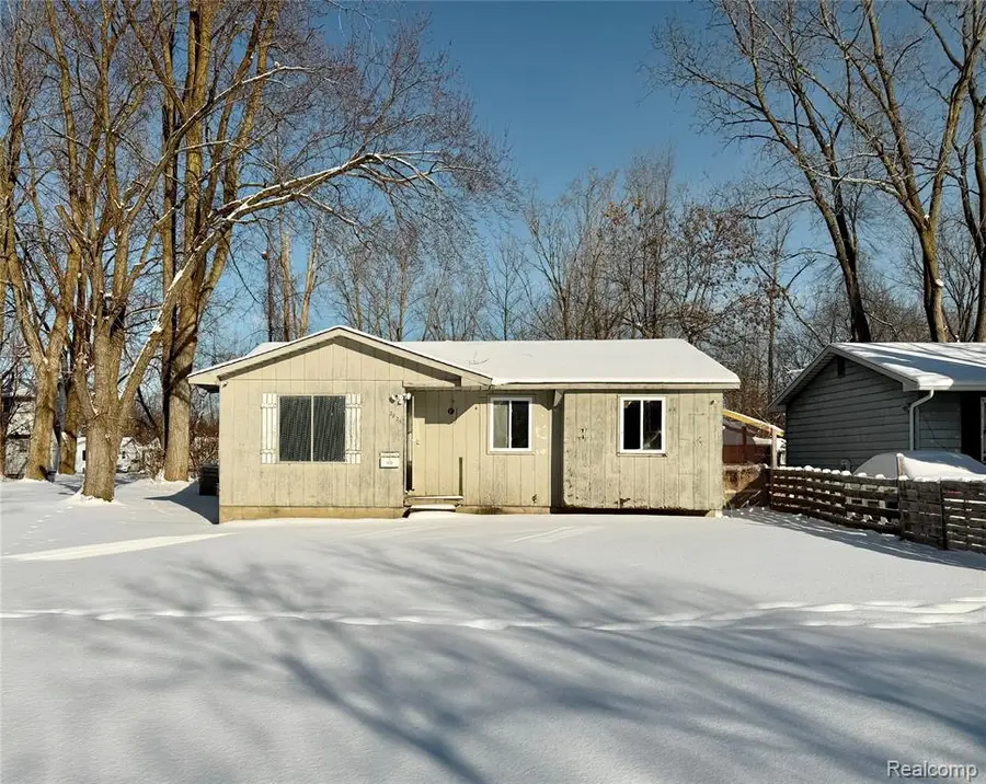 2825 Eaton, Flint, MI 48506 - #2