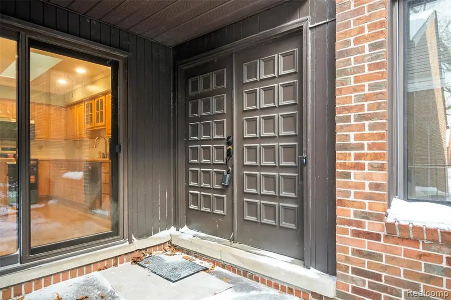 3051 Lindenwood, Dearborn, MI  - Image #3