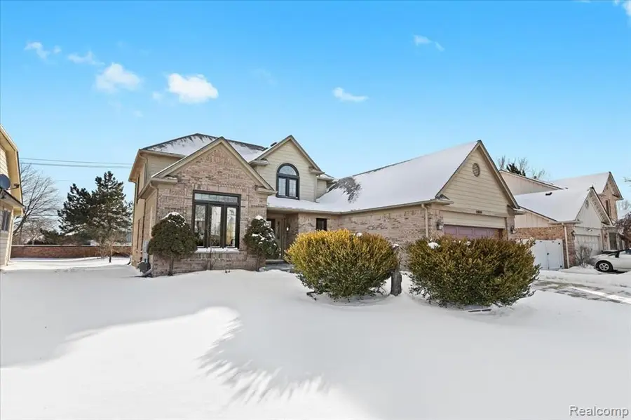 44808 Rivergate, Clinton Township, MI  - Image #3