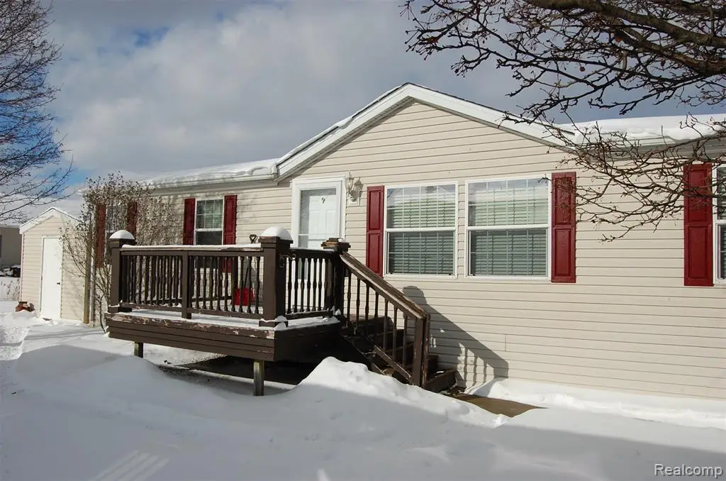 23166 Swallow, New Boston, MI 48164 - Image #1