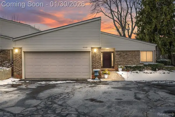 4260 Wabeek Lake, Bloomfield Hills, MI 