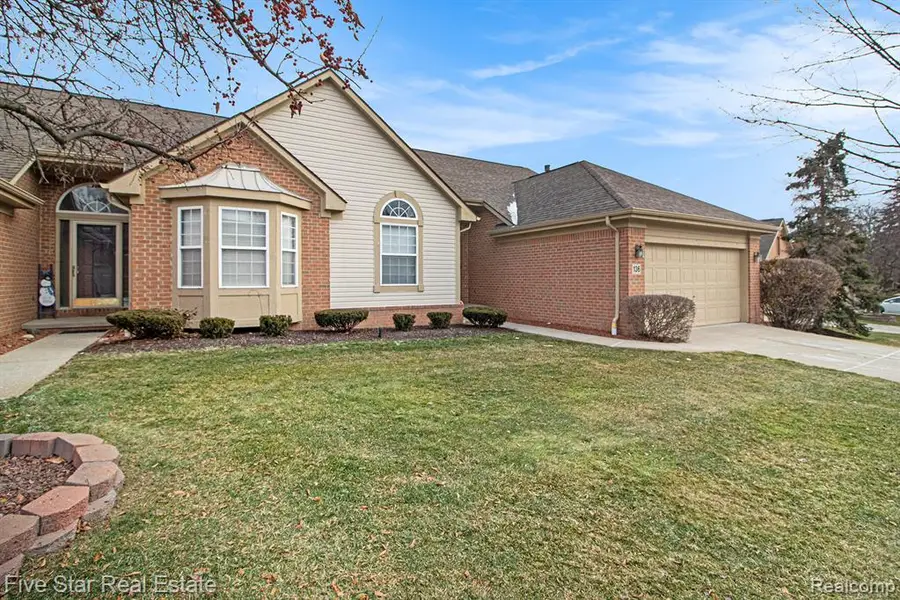 136 Shore Brook, Commerce Township, MI  - #2