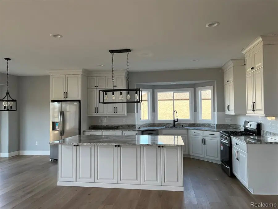 02 Bur Oak, Oakland, MI 48363 - #3