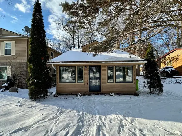 3584 Ashview, West Bloomfield, MI 