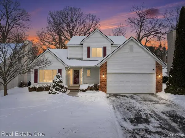 1013 Peppergrove, Brighton, MI 