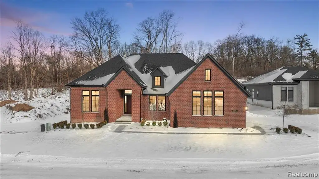 30797 Franklin Hills #6, Farmington, MI  - Image #1