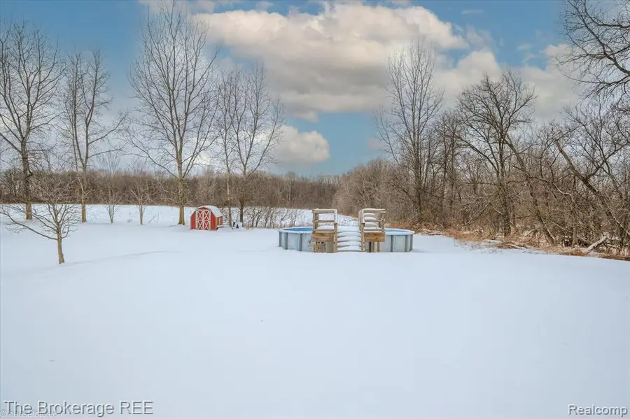 8247 N Center, Mount Morris, MI  - Image #2