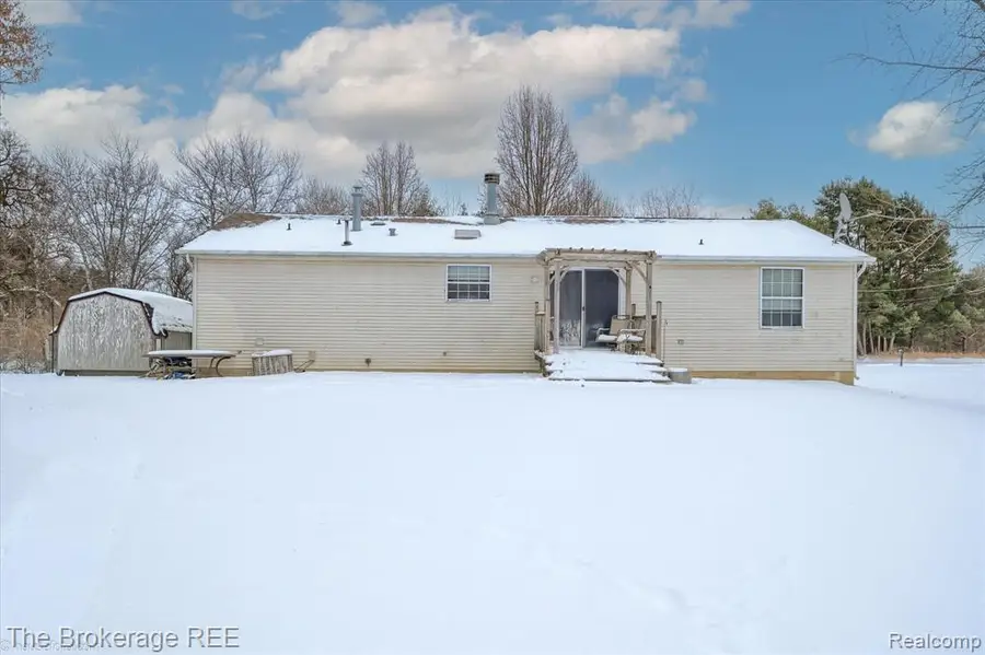 8247 N Center, Mount Morris, MI  - Image #3
